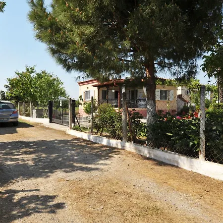 Dialechti Garden House