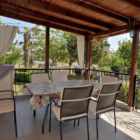Dialechti Garden House