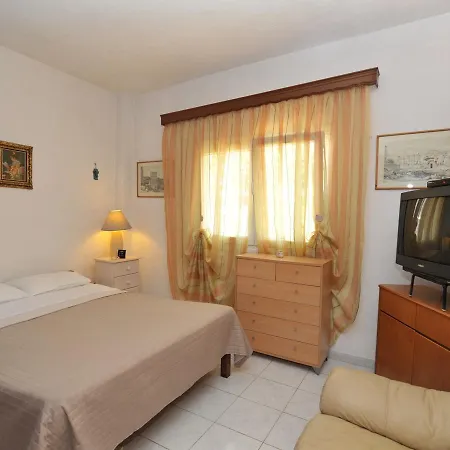 Holiday home Dialechti Garden House