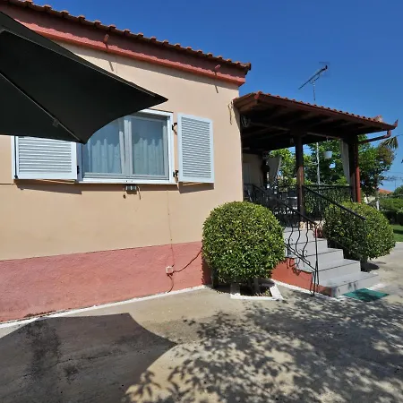 Holiday home Dialechti Garden House Nea Triglia